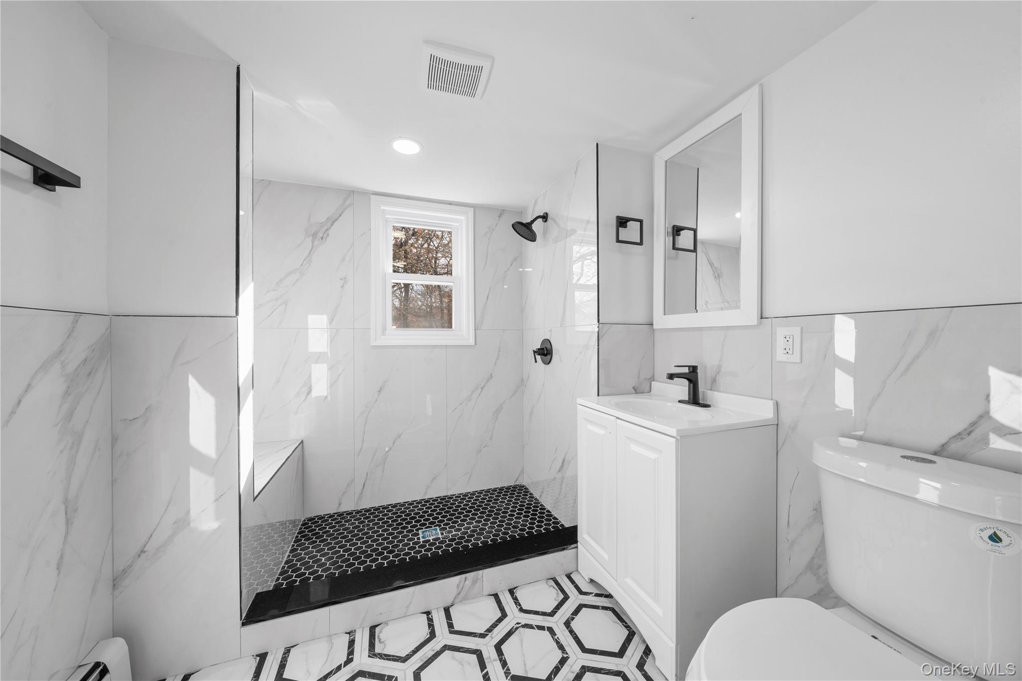 #15 photo, 78 Carr Ln, サフォーク郡 Coram , NY 11727