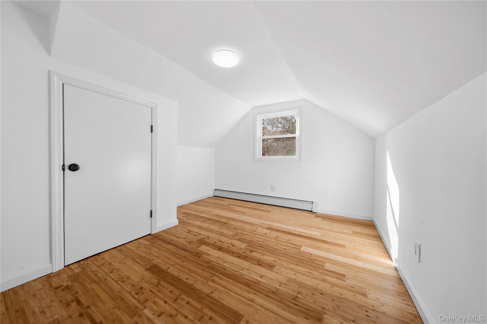 #16 photo, 78 Carr Ln, サフォーク郡 Coram , NY 11727