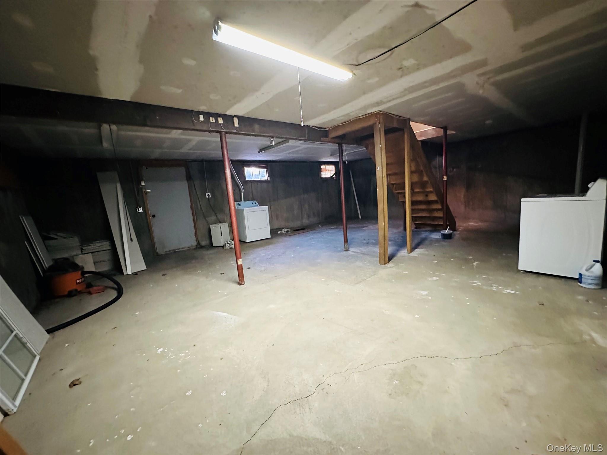 #19 photo, 176 A Jackson Avenue, Syosset , NY 11791