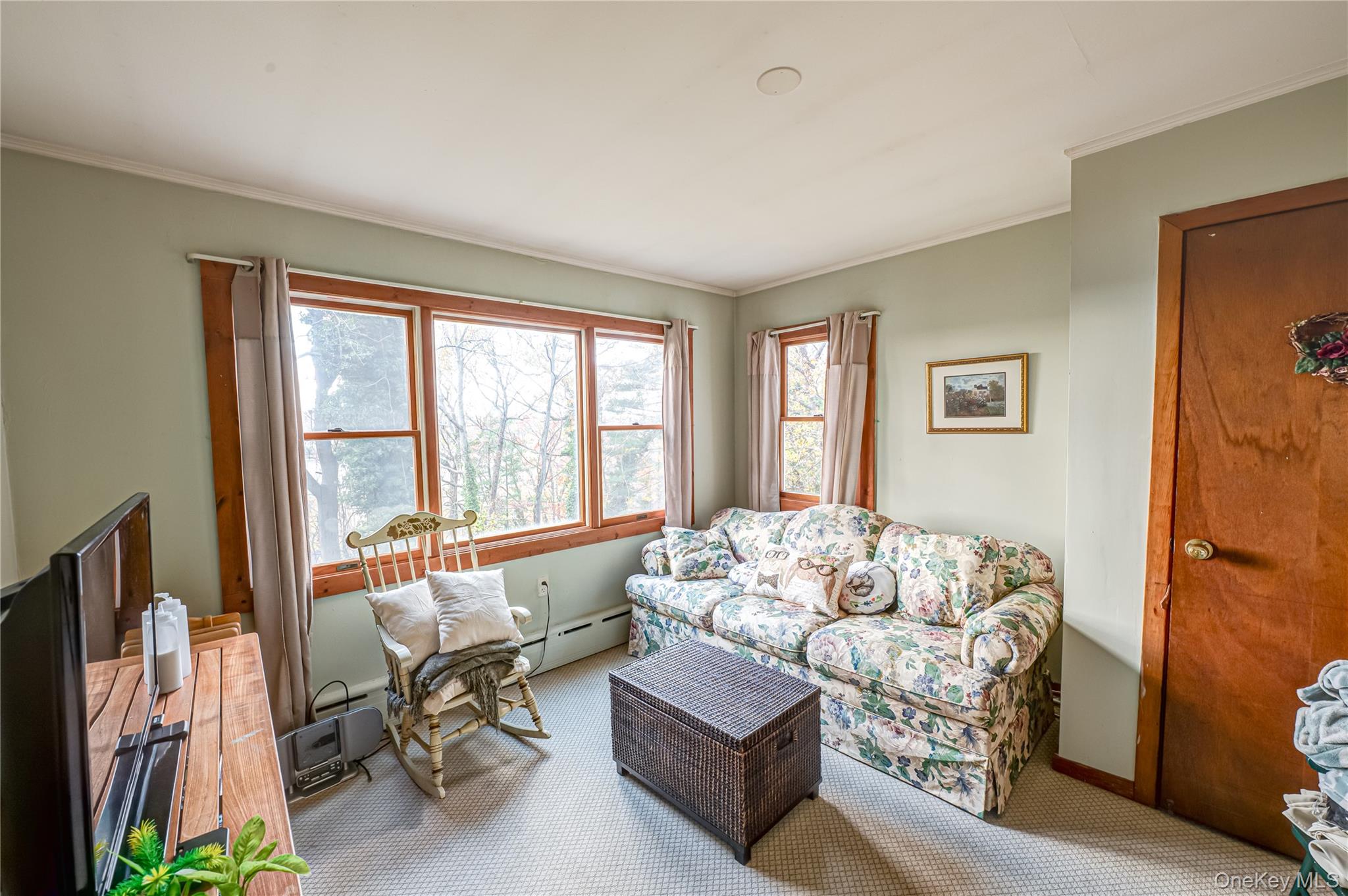 #11 photo, 37 Bay Avenue, Huntington , NY 11743