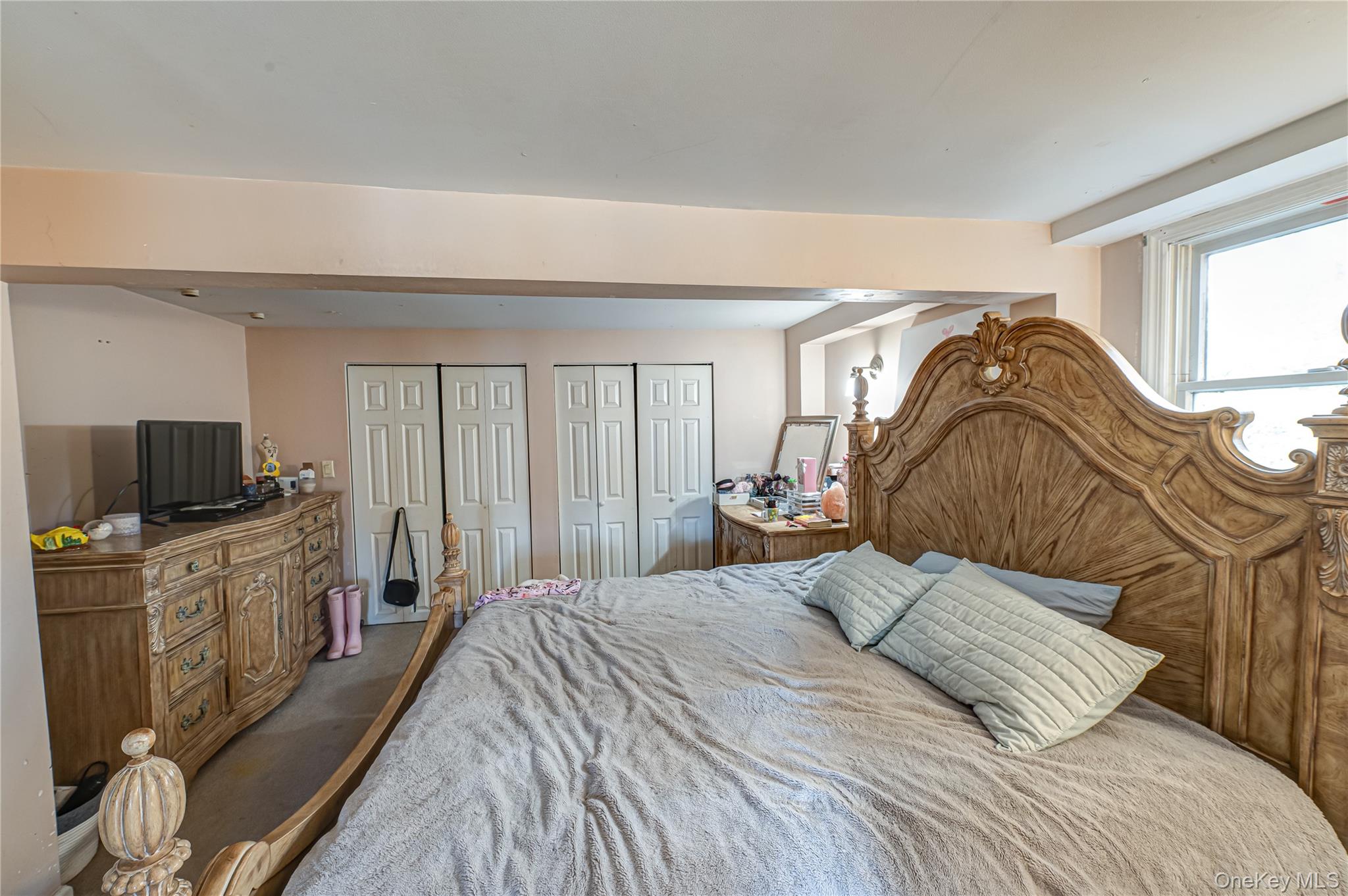 #18 photo, 37 Bay Avenue, Huntington , NY 11743