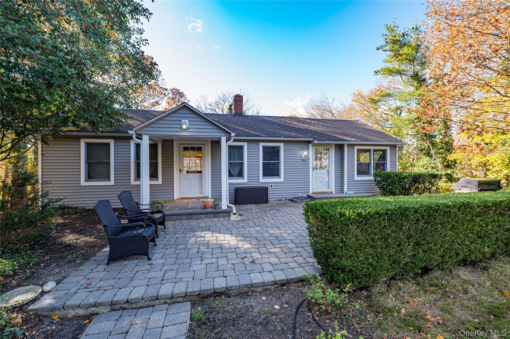 #2 photo, 37 Bay Avenue, Huntington , NY 11743