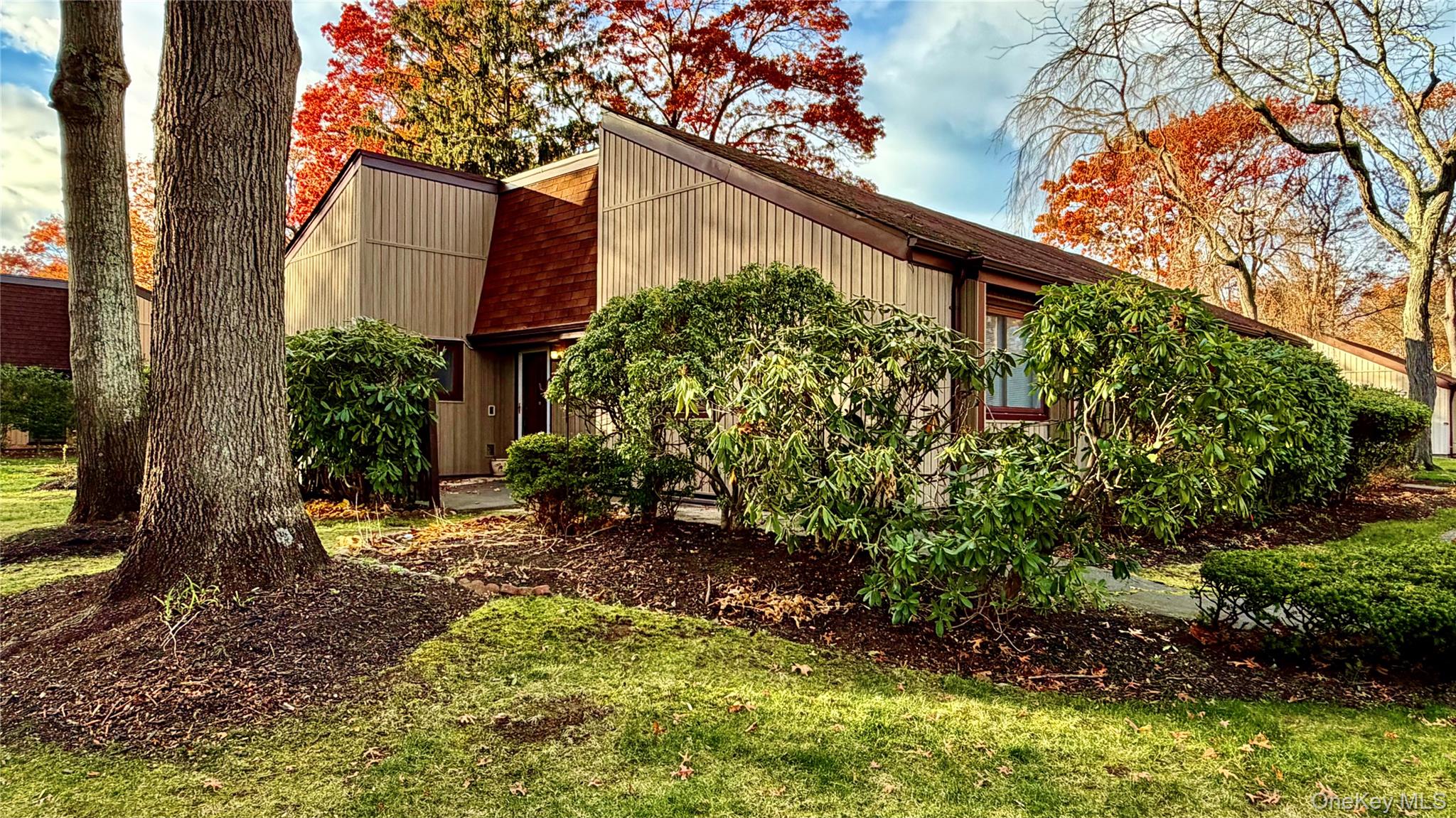 #1 photo, 82 Strathmore Gate Drive, Stony Brook , NY 11790