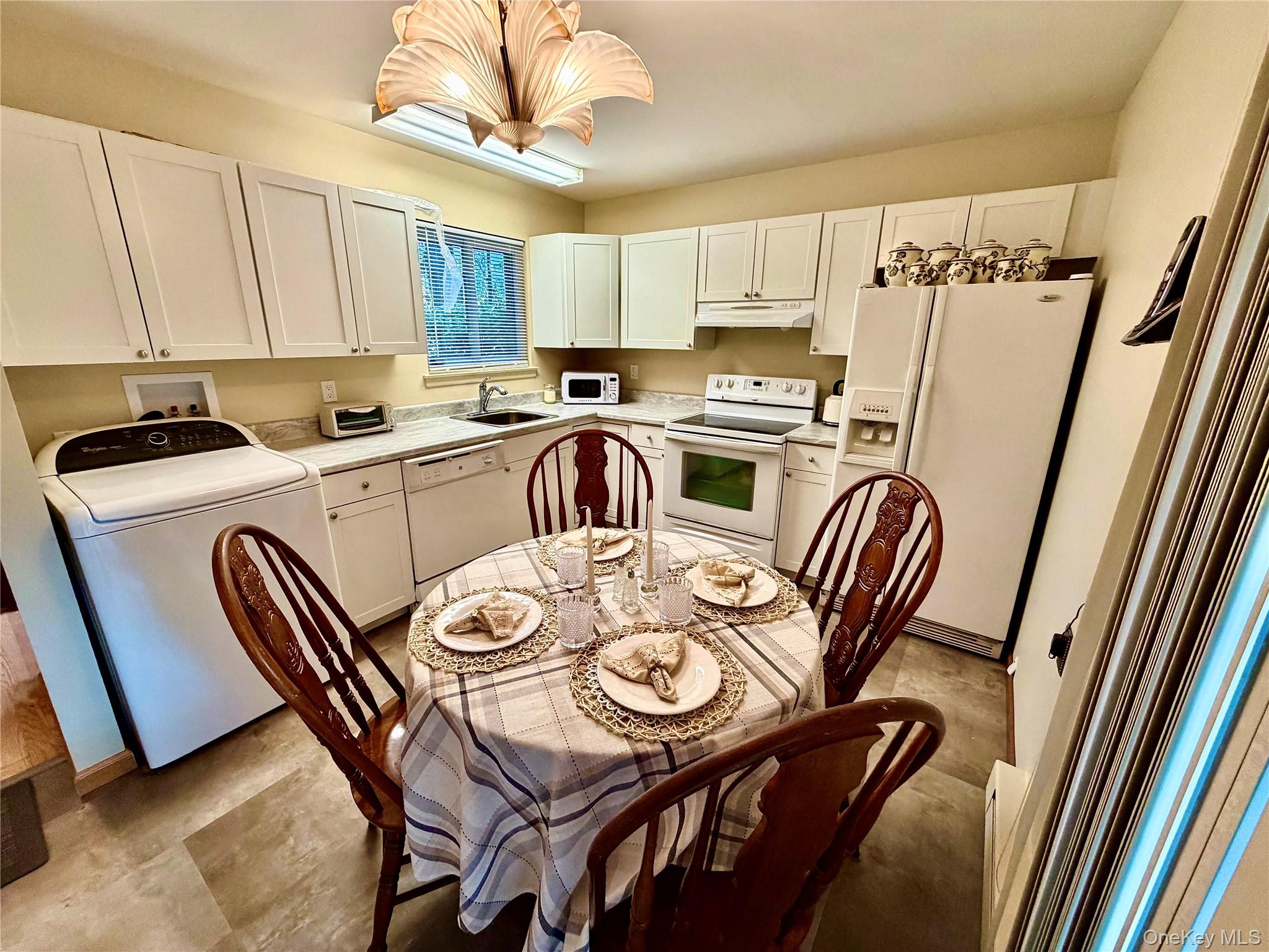 #4 photo, 82 Strathmore Gate Drive, Stony Brook , NY 11790