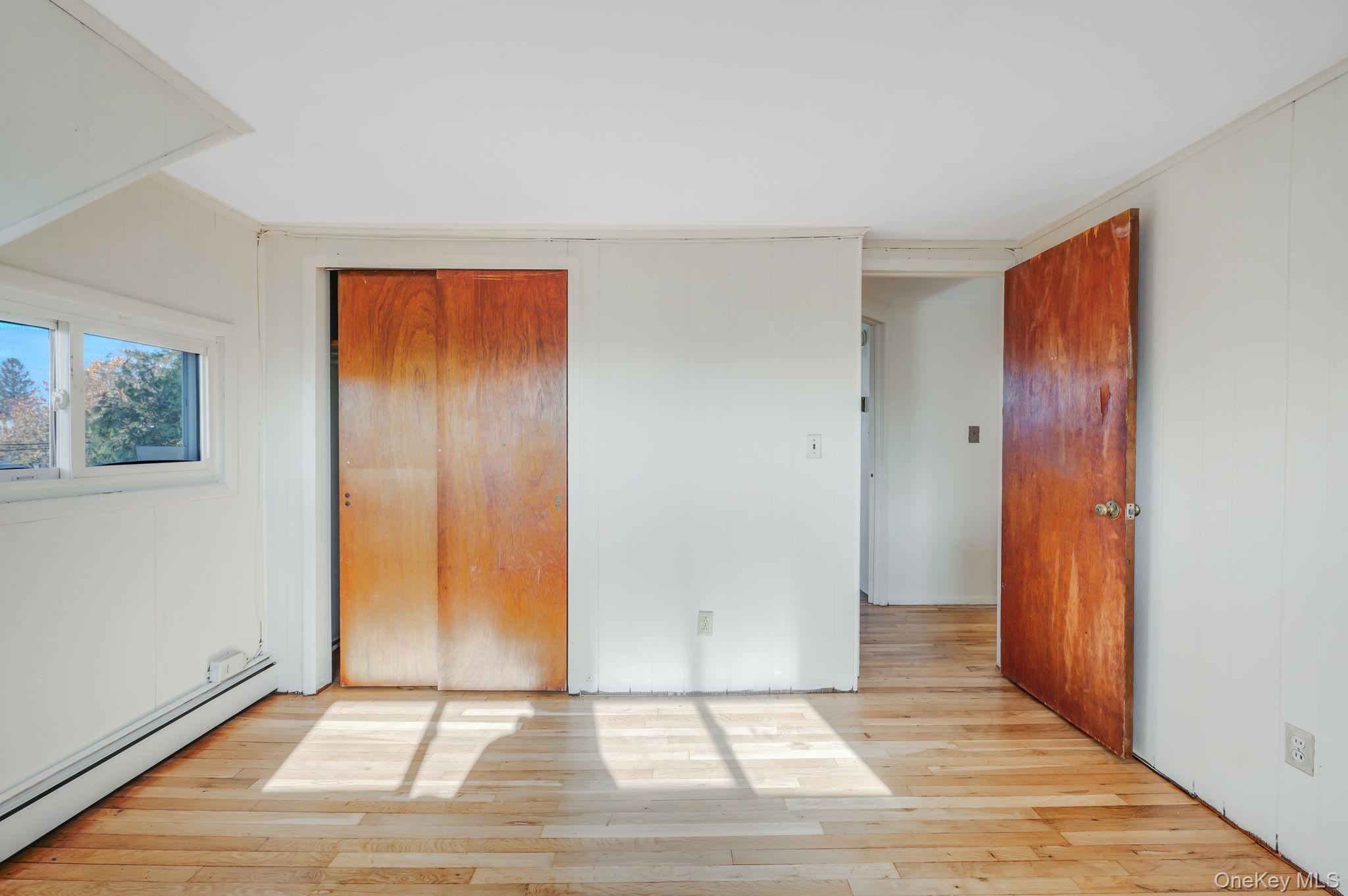 #12 photo, 231 Blacksmith Road, Levittown , NY 11756