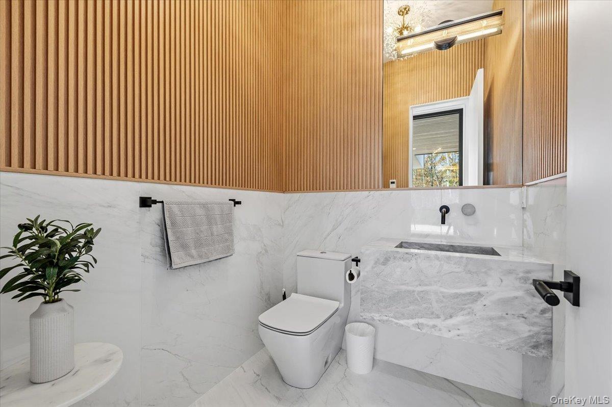 #17 photo, 21 Westwood Road, Wainscott , NY 11975