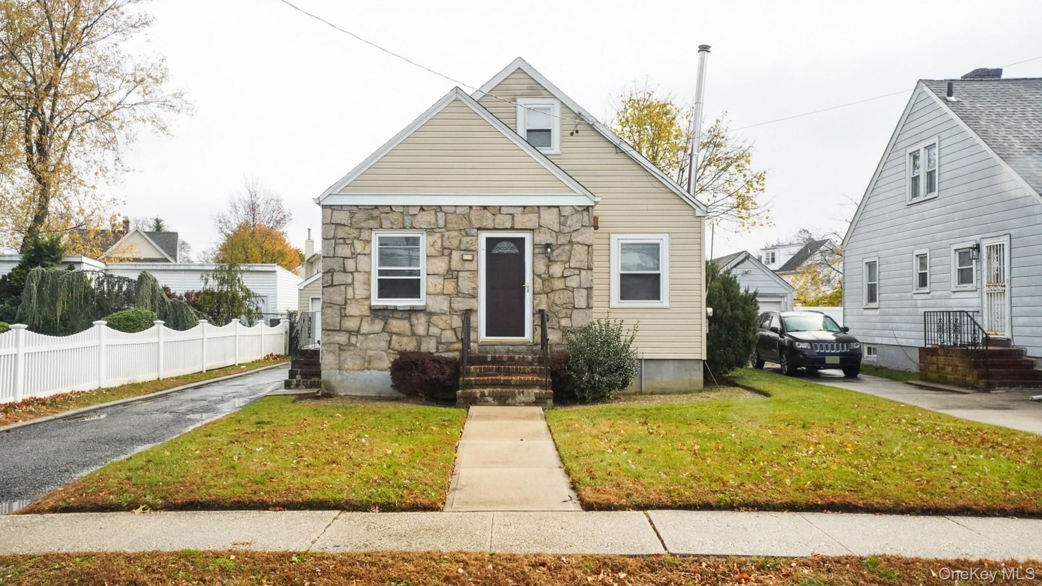 #1 photo, 150 Pennsylvania Avenue, Roosevelt , NY 11575