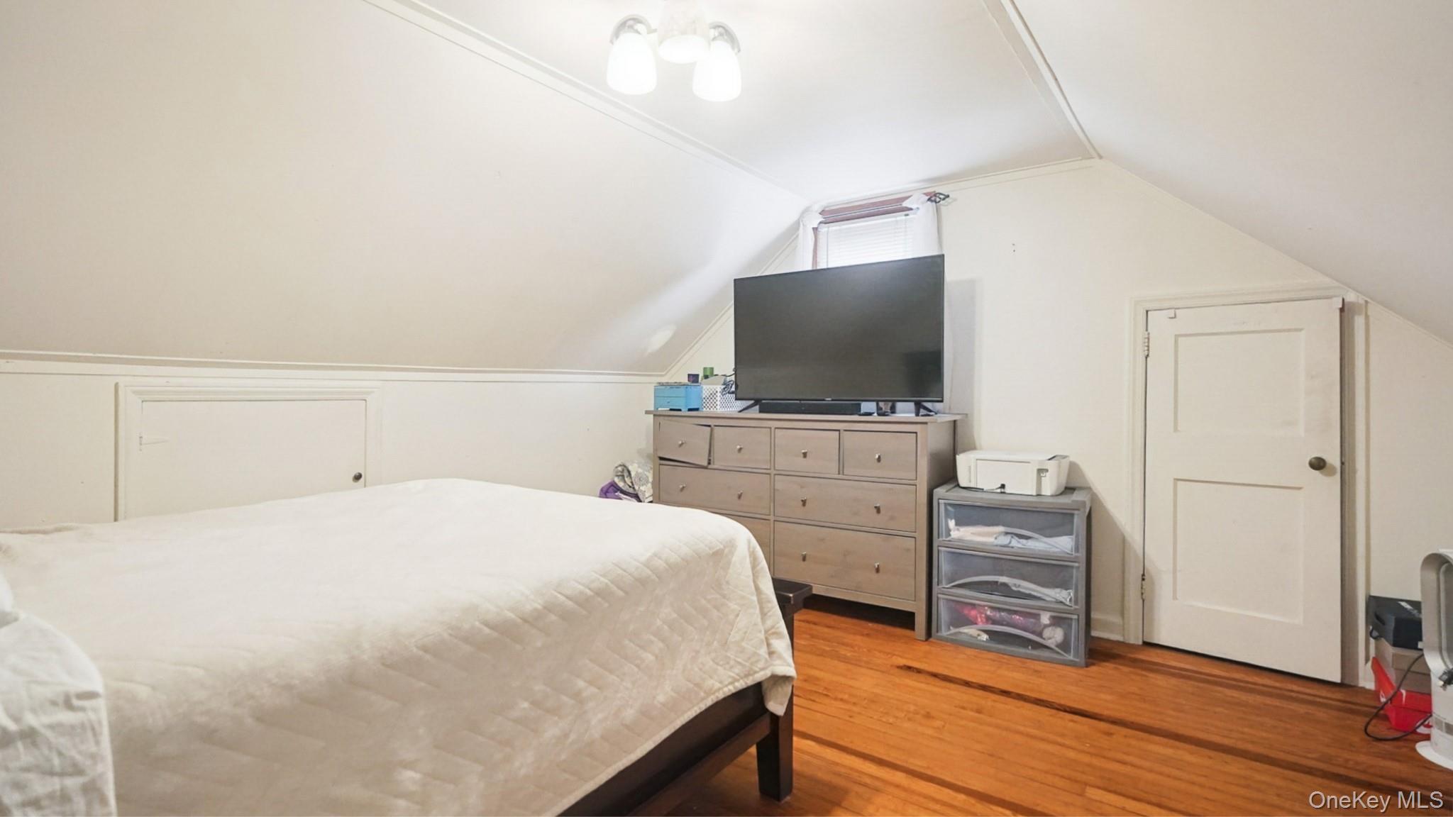 #8 photo, 150 Pennsylvania Avenue, Roosevelt , NY 11575