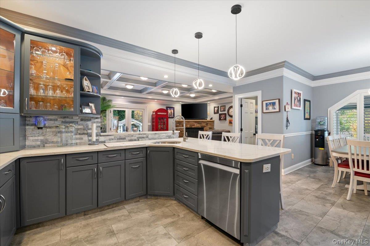 #10 photo, 1650 Bridge Street, Merrick , NY 11566