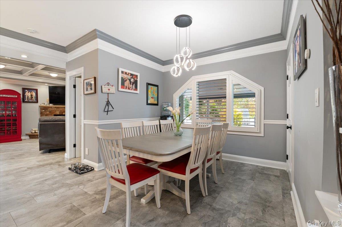 #11 photo, 1650 Bridge Street, Merrick , NY 11566