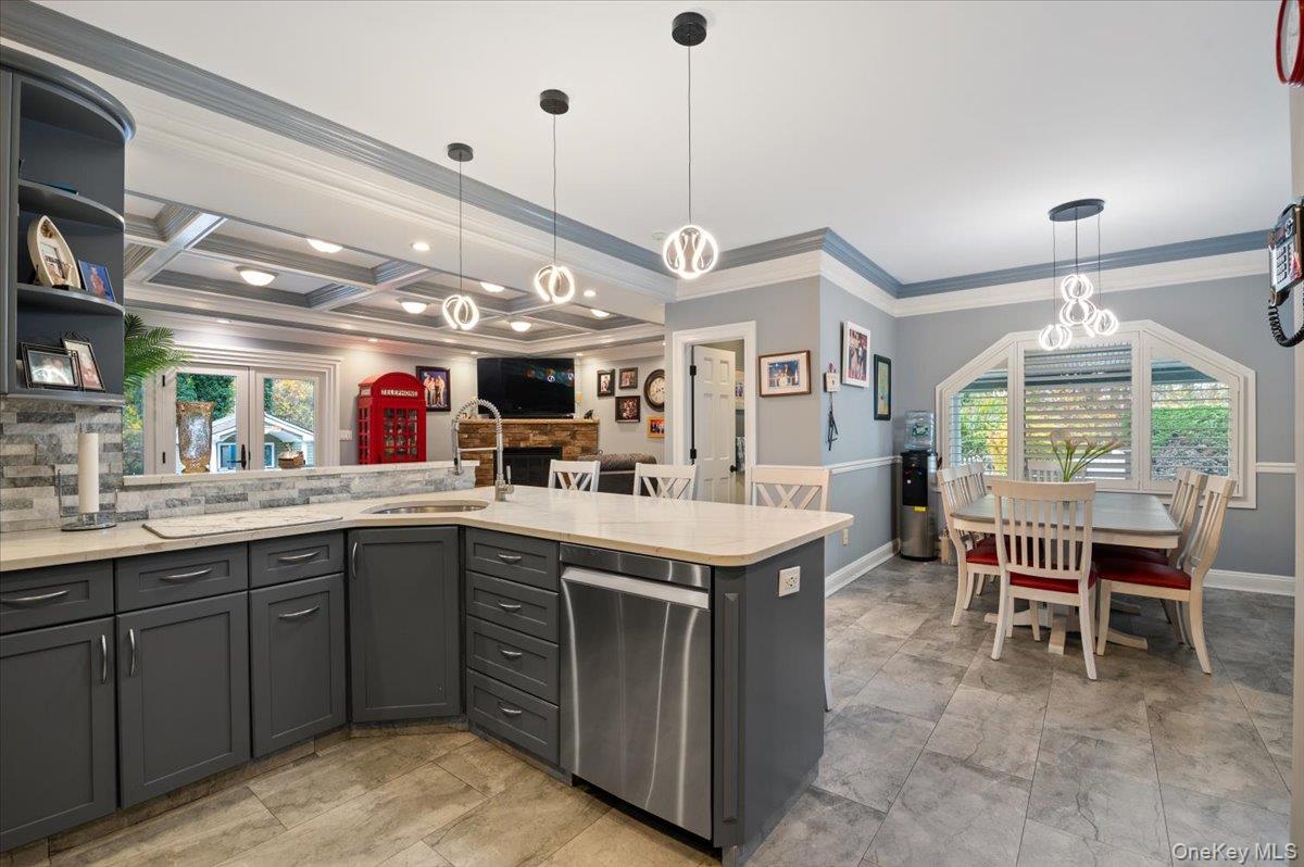 #13 photo, 1650 Bridge Street, Merrick , NY 11566