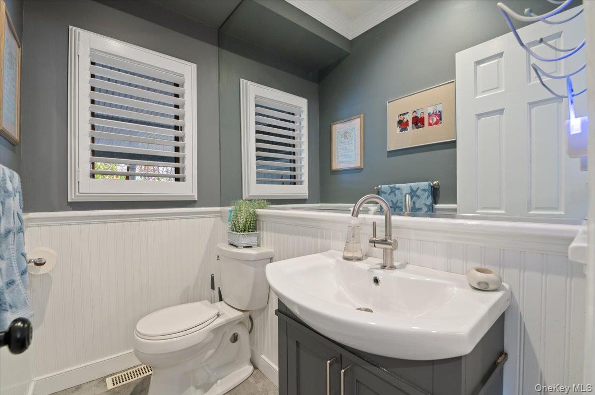 #14 photo, 1650 Bridge Street, Merrick , NY 11566