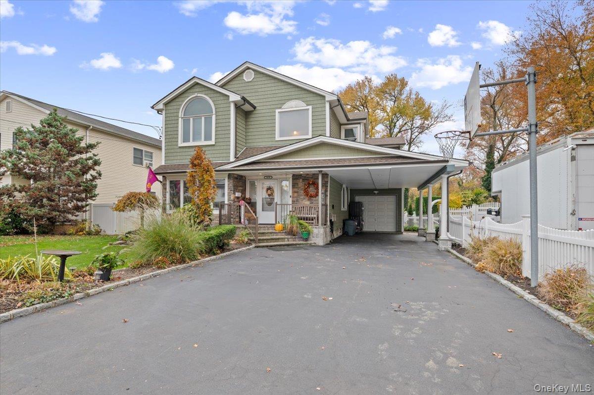 #2 photo, 1650 Bridge Street, Merrick , NY 11566