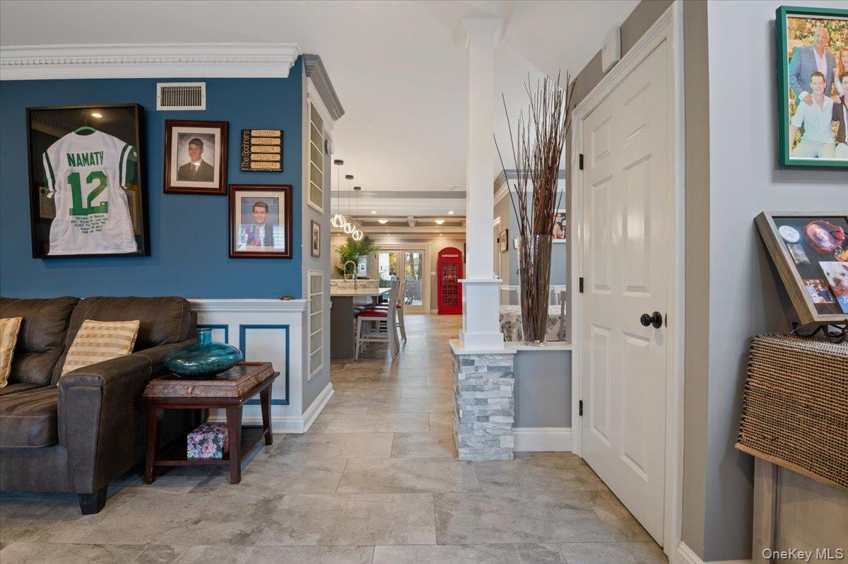 #5 photo, 1650 Bridge Street, Merrick , NY 11566