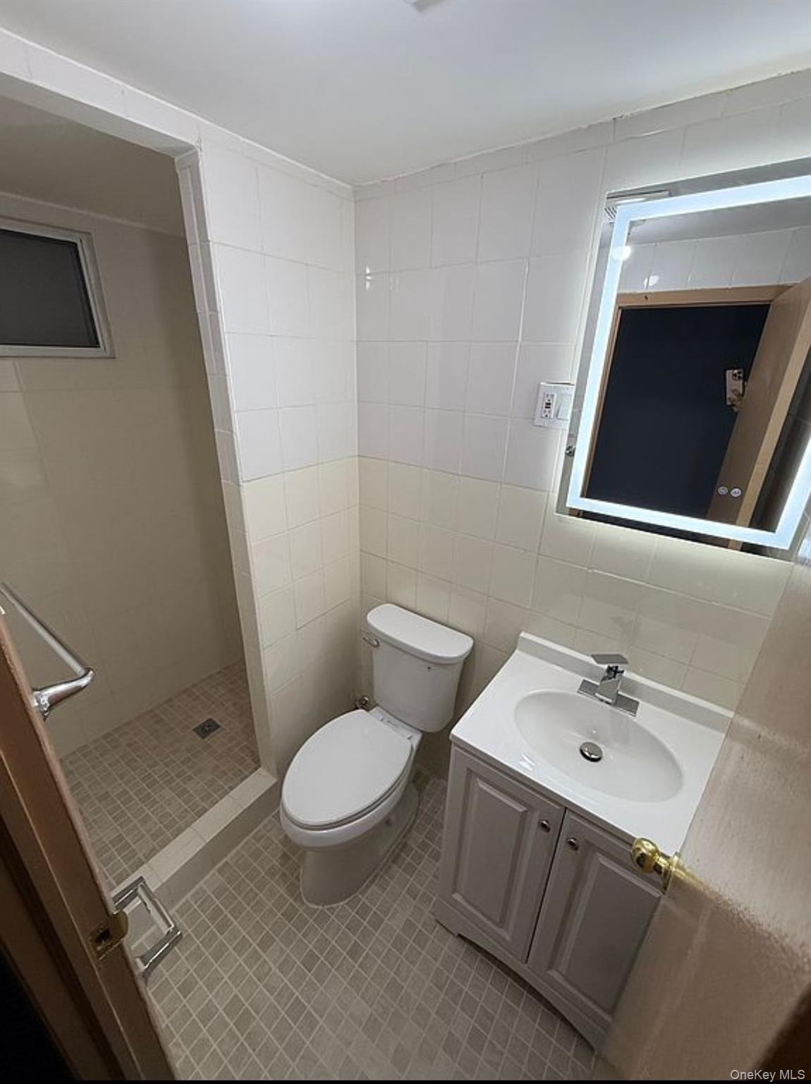 #18 photo, 12408 94th Avenue, Richmond Hill S. , NY 11419