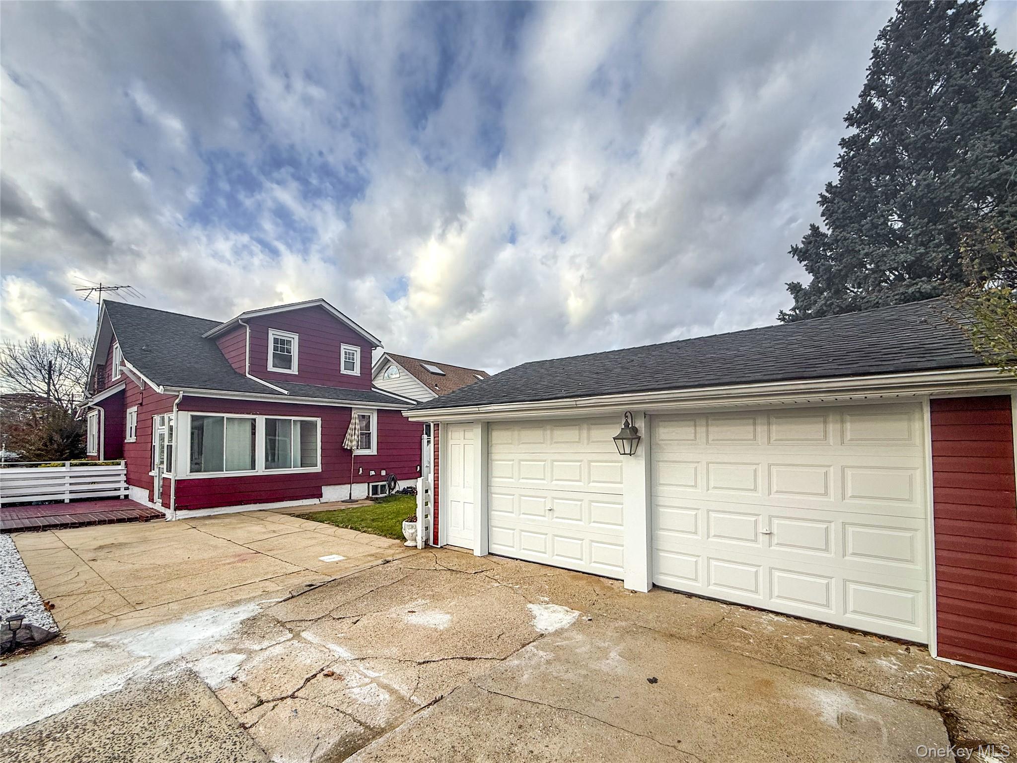 #2 photo, 163 Shaw Avenue, Valley Stream , NY 11580