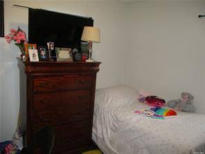 #5 photo, 34 Monroe St, Inwood , NY 11096