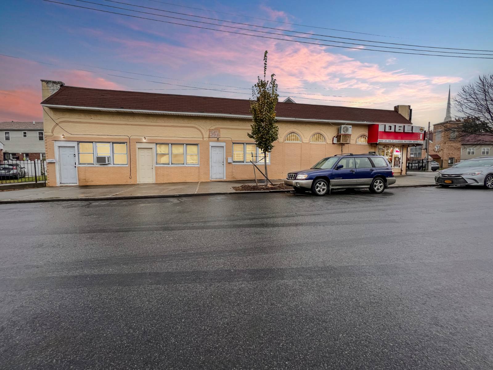 #3 photo, 90-56 210th St, Queens Village , NY 11428