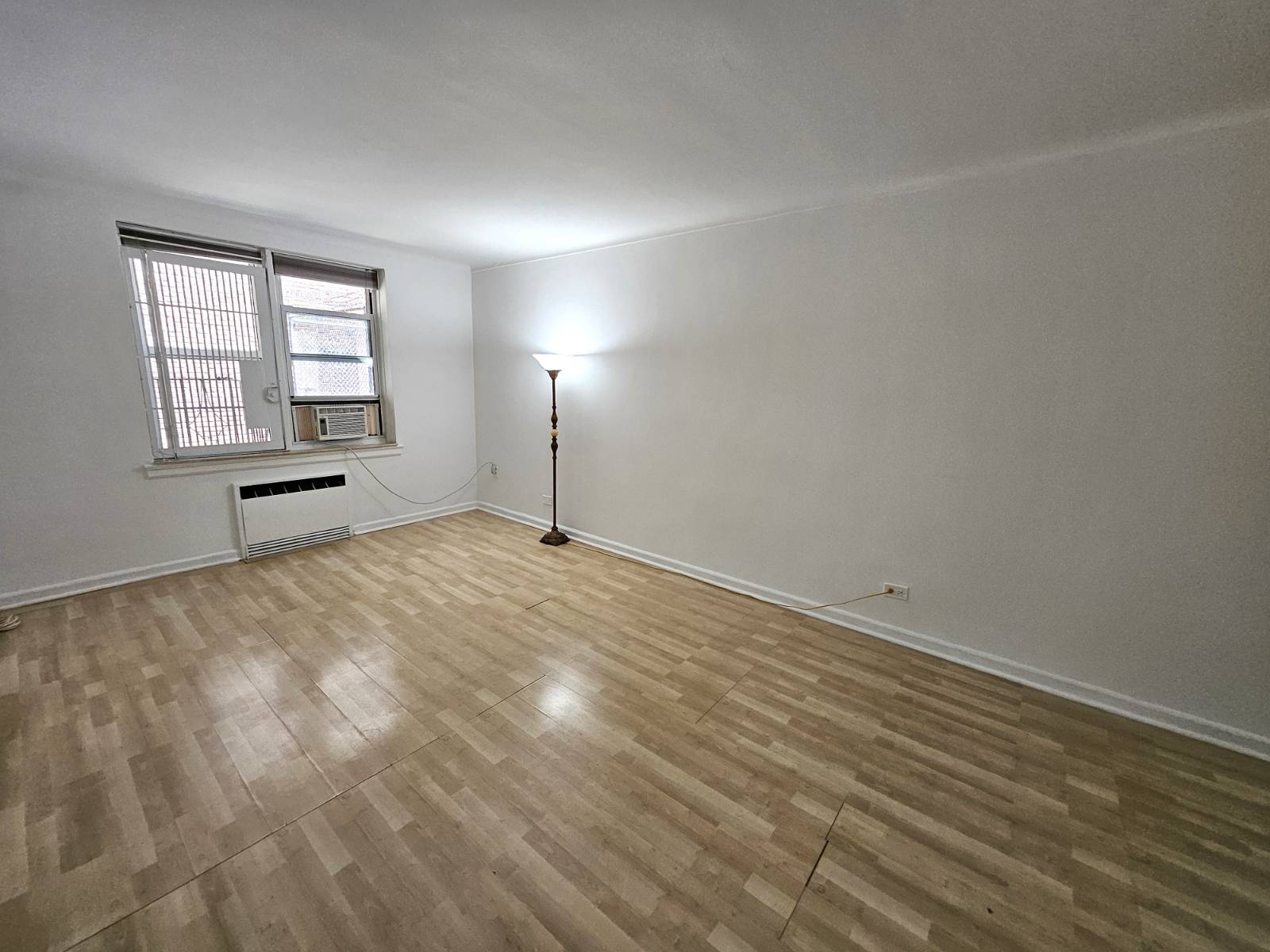 #3 photo, 6449 wetherole st, Rego Park , NY 11374