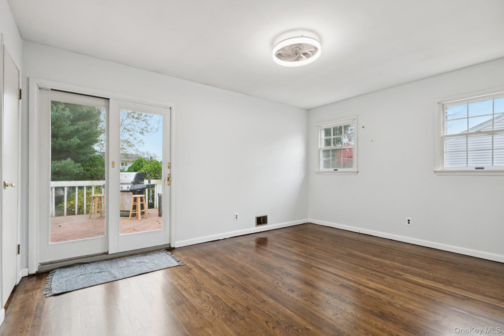 #19 photo, 23 Tiffany Lane, Smithtown , NY 11787