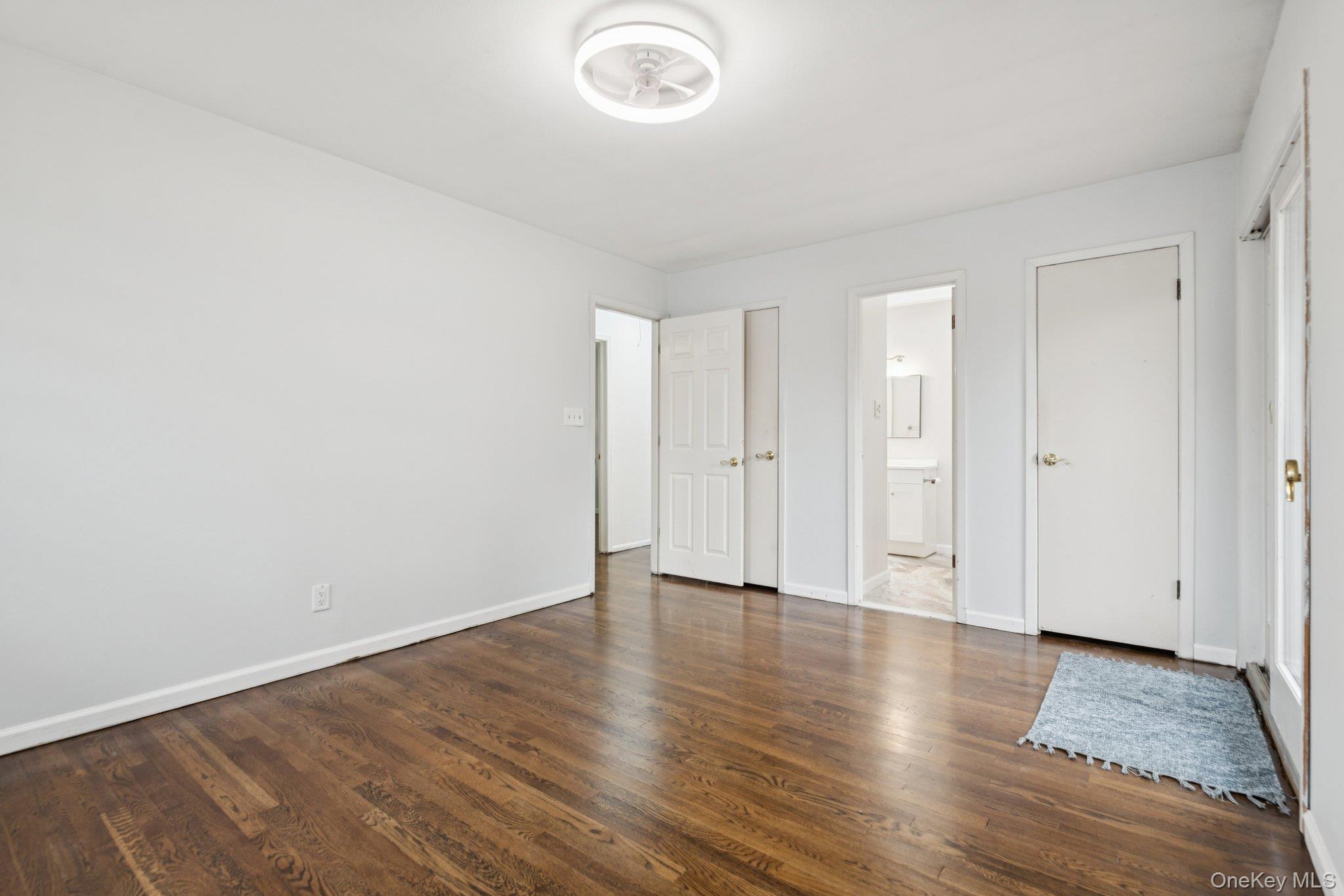 #20 photo, 23 Tiffany Lane, Smithtown , NY 11787