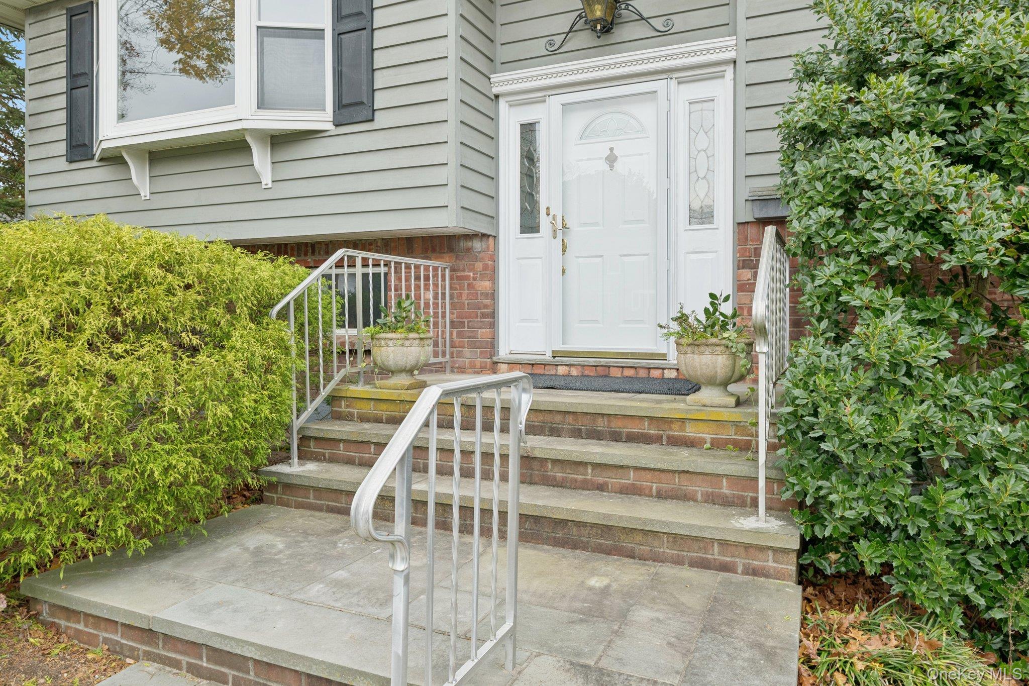 #4 photo, 23 Tiffany Lane, Smithtown , NY 11787