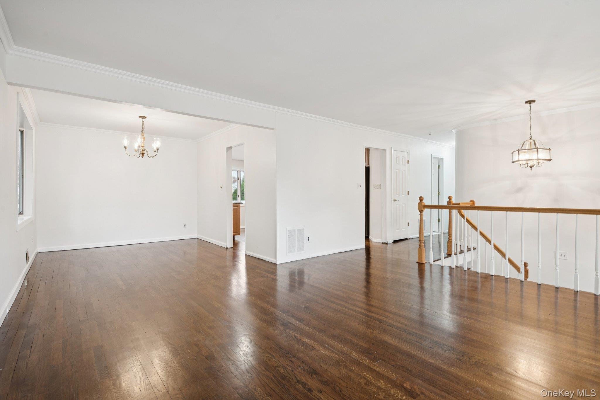 #5 photo, 23 Tiffany Lane, Smithtown , NY 11787