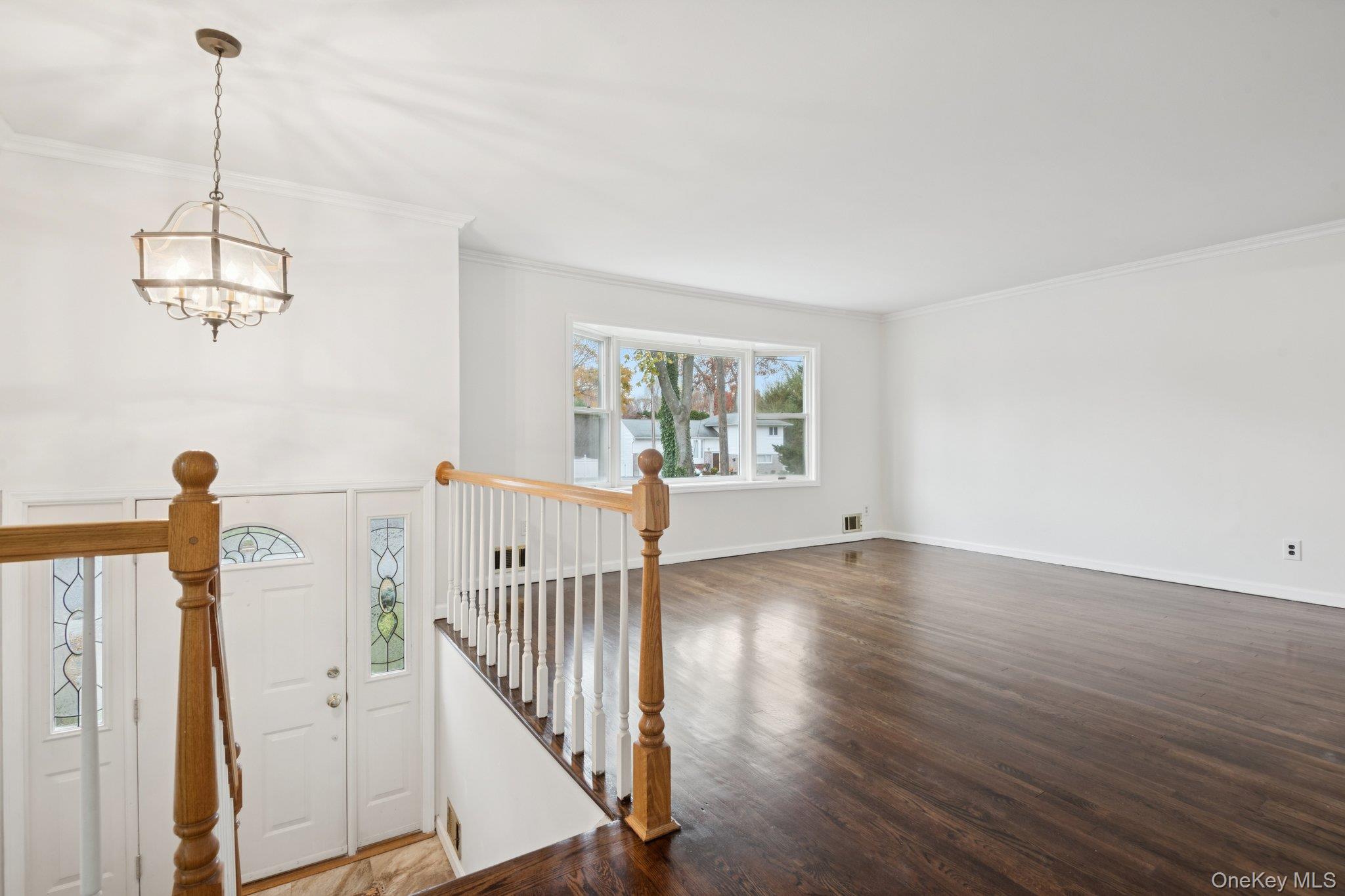 #7 photo, 23 Tiffany Lane, Smithtown , NY 11787