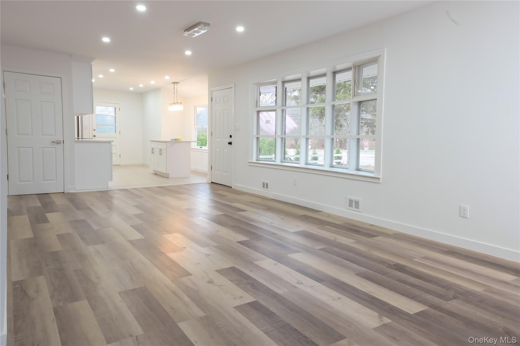 #6 photo, 741 Ocean Avenue, 東長島 Bohemia , NY 11716