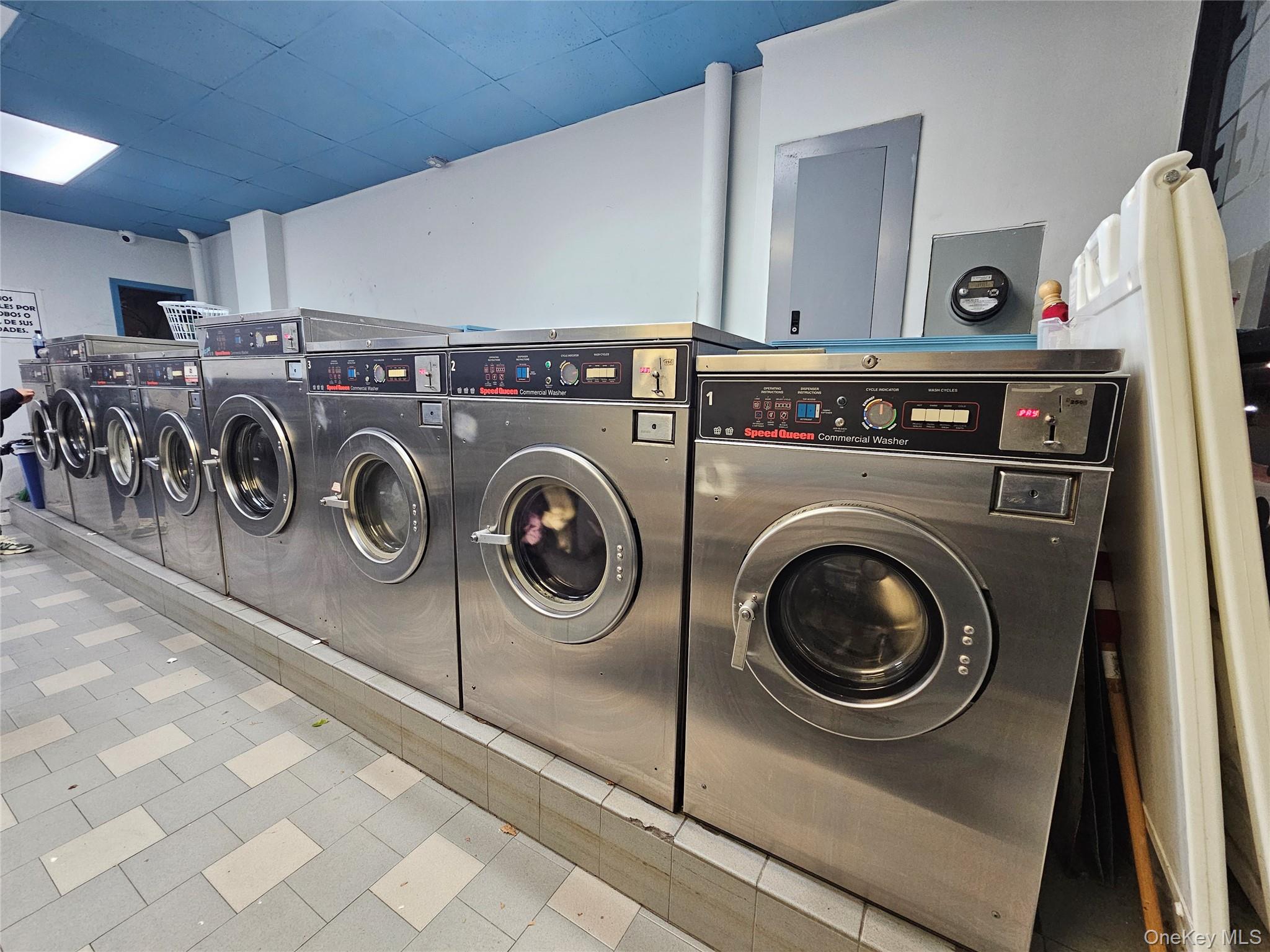 #4 photo, 2406 Grand Avenue, Baldwin , NY 11510