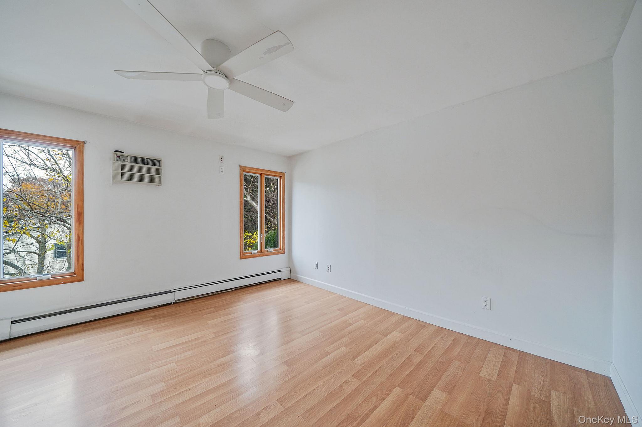 #16 photo, 15 Arleigh Road, サフォーク郡 East Northport , NY 11731