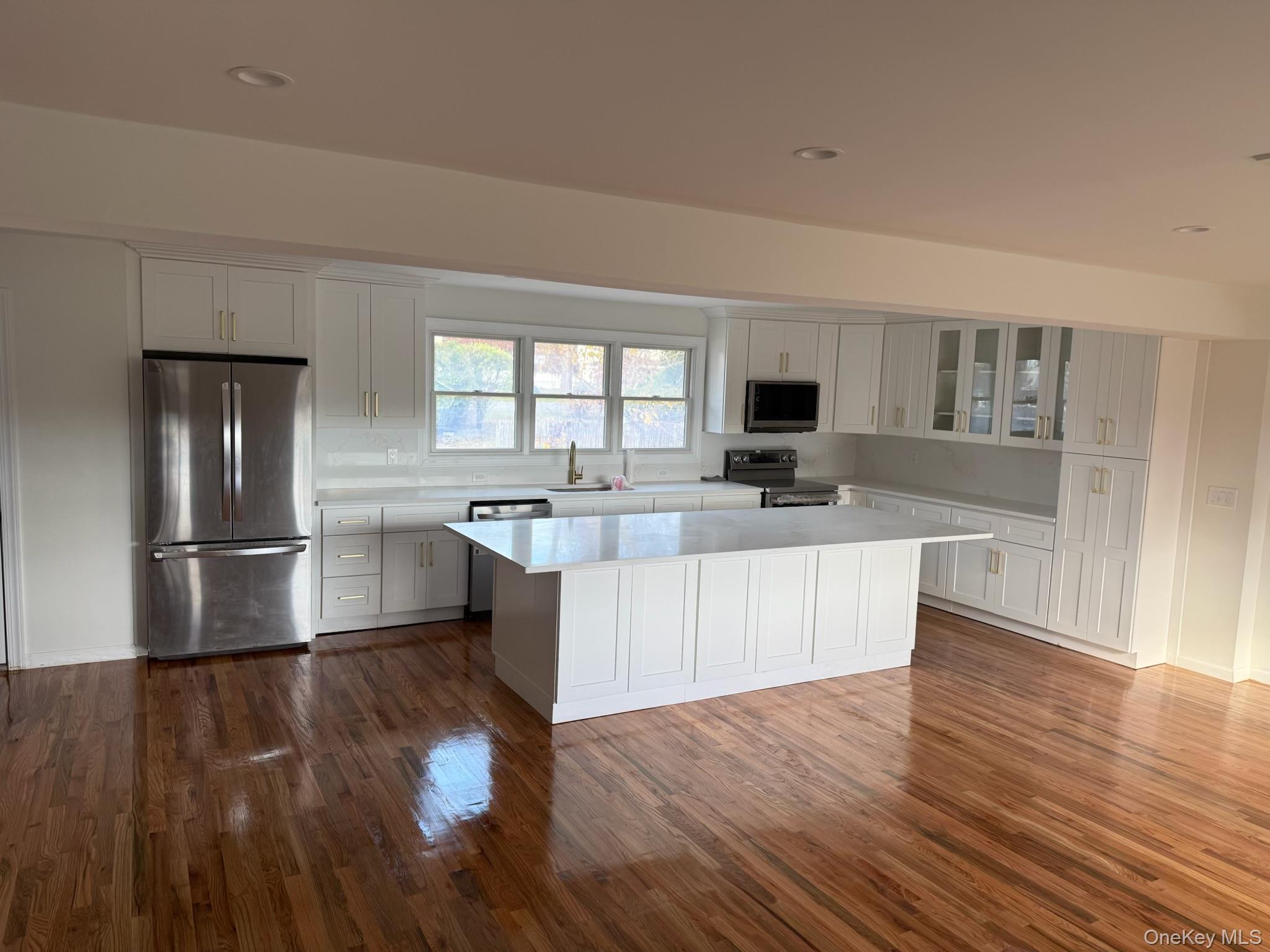 #2 photo, 751 Centerwood Street, West Babylon , NY 11704