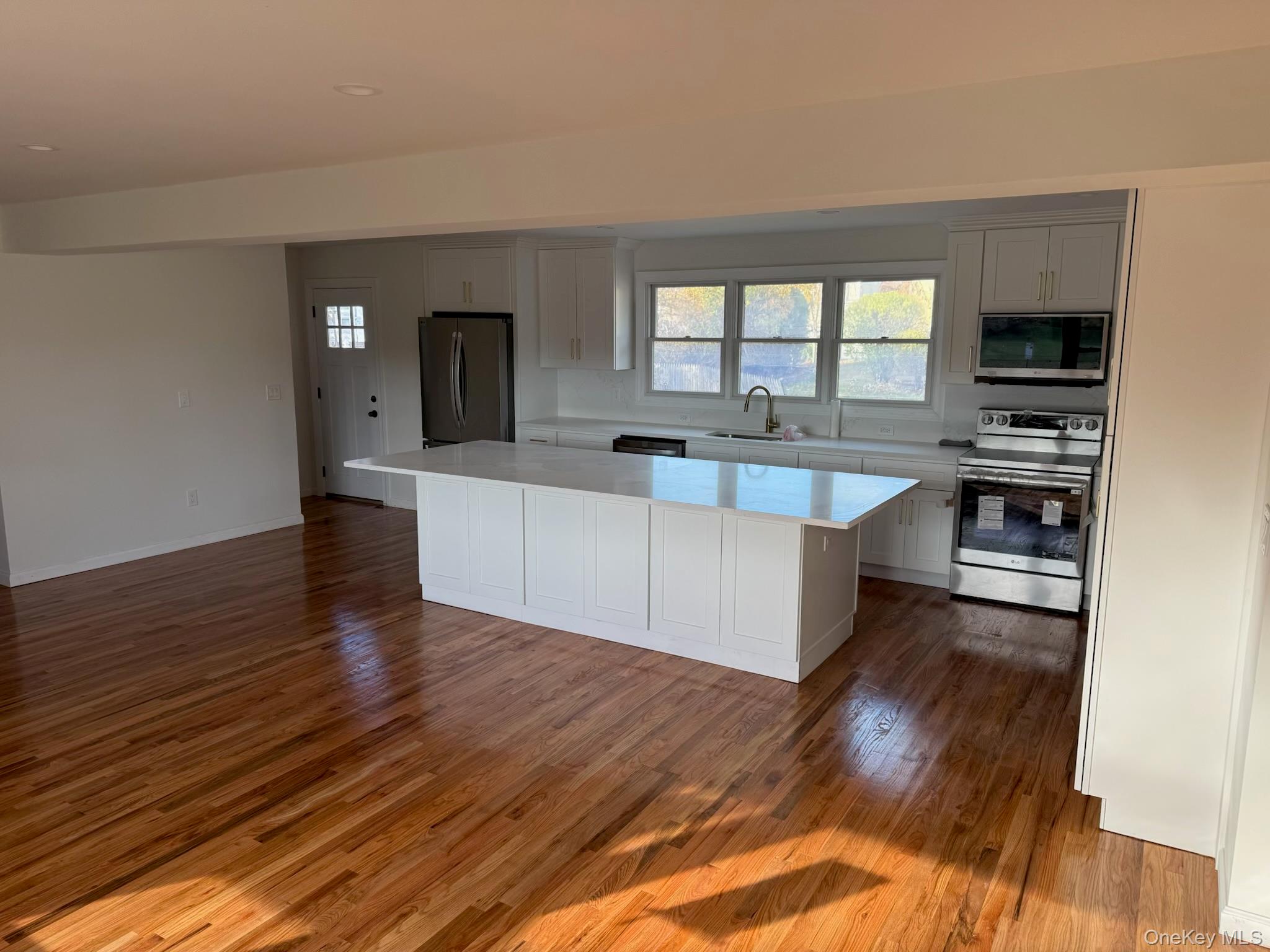 #3 photo, 751 Centerwood Street, West Babylon , NY 11704