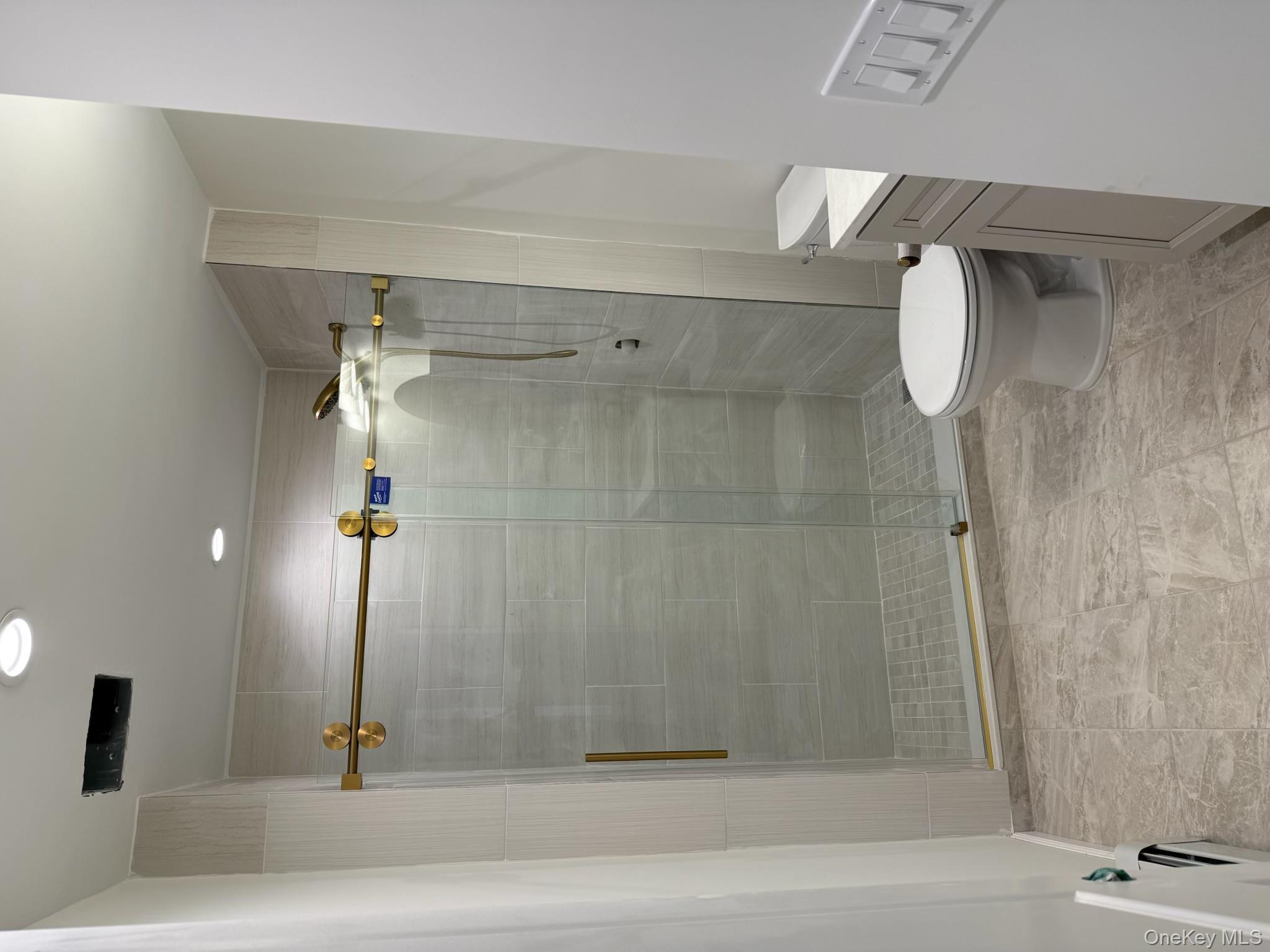 #5 photo, 751 Centerwood Street, West Babylon , NY 11704