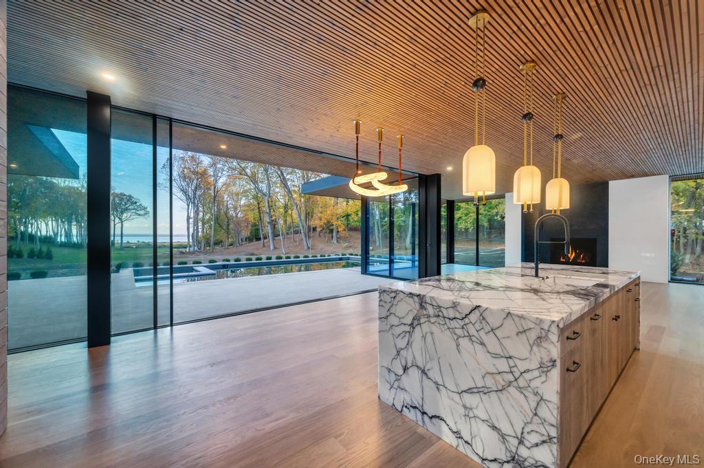 #11 photo, 28 Watch Way, Lloyd Harbor , NY 11743