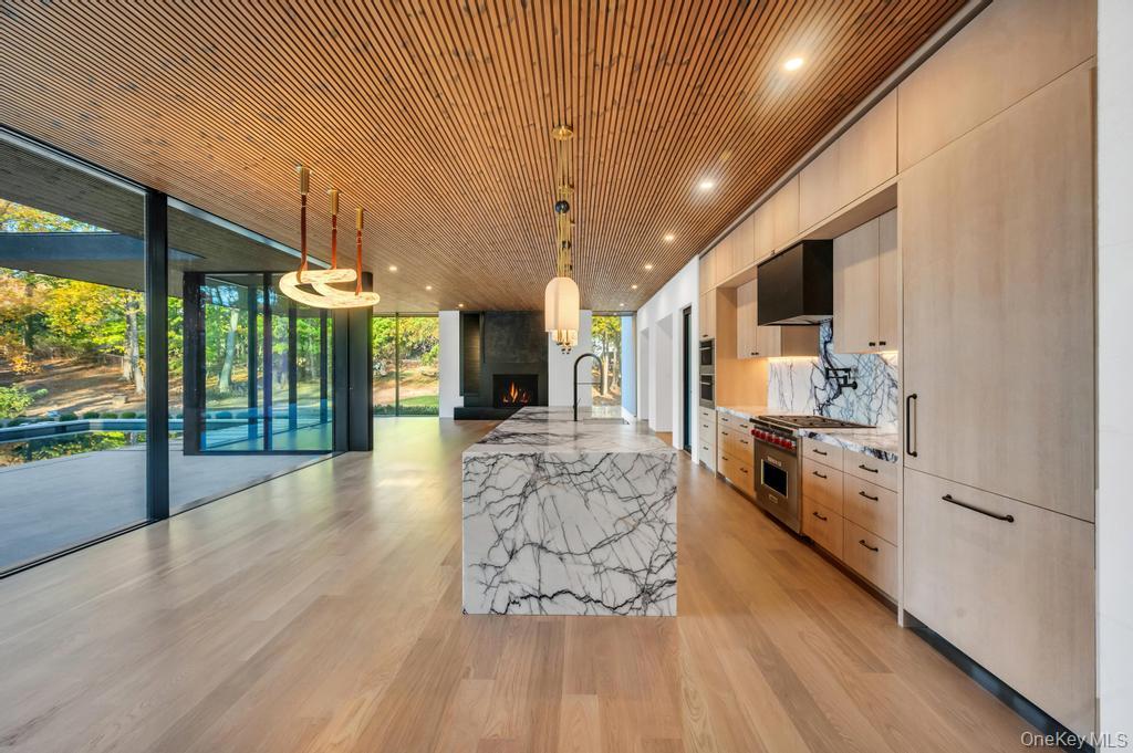 #12 photo, 28 Watch Way, Lloyd Harbor , NY 11743