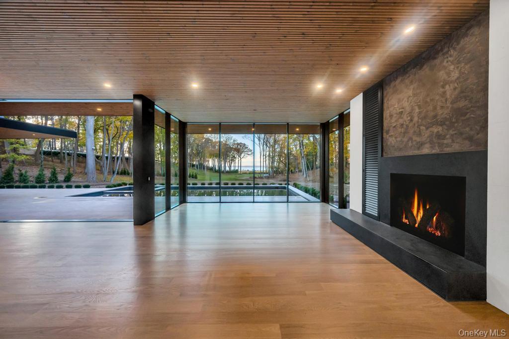 #20 photo, 28 Watch Way, Lloyd Harbor , NY 11743