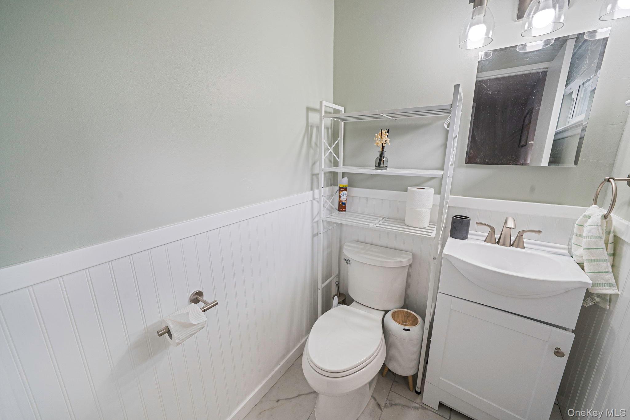 #16 photo, 7 Hester Lane, Ronkonkoma , NY 11779