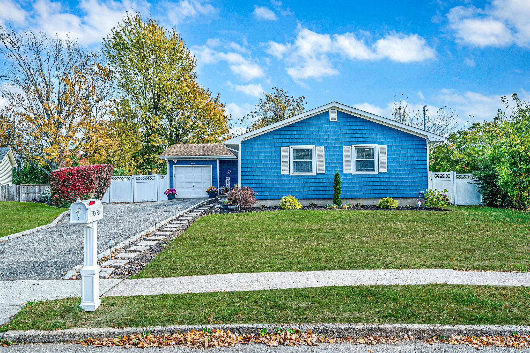 #2 photo, 7 Hester Lane, Ronkonkoma , NY 11779