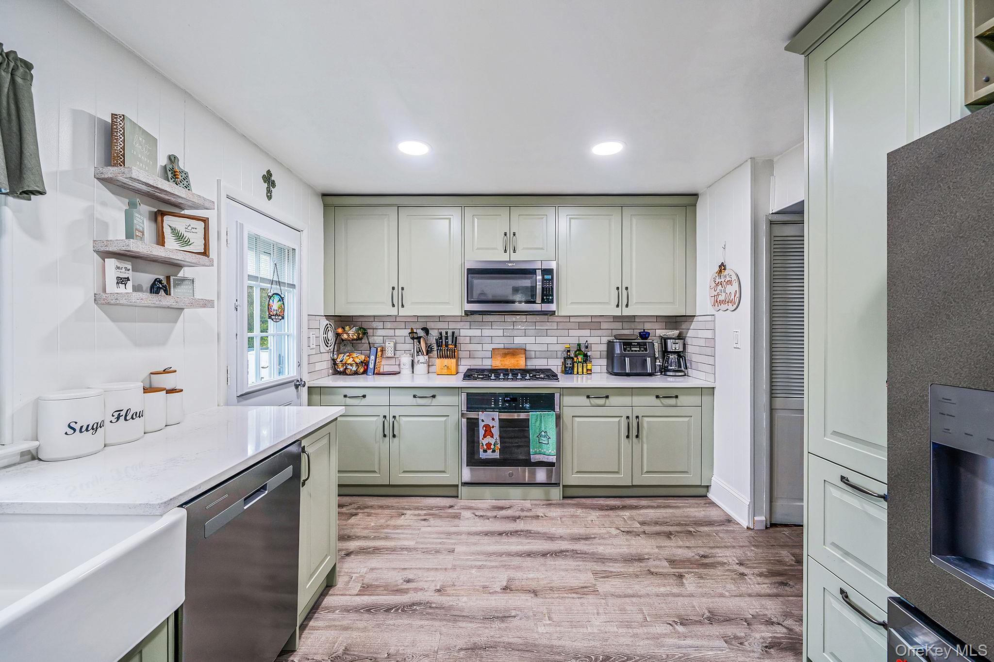 #7 photo, 7 Hester Lane, Ronkonkoma , NY 11779