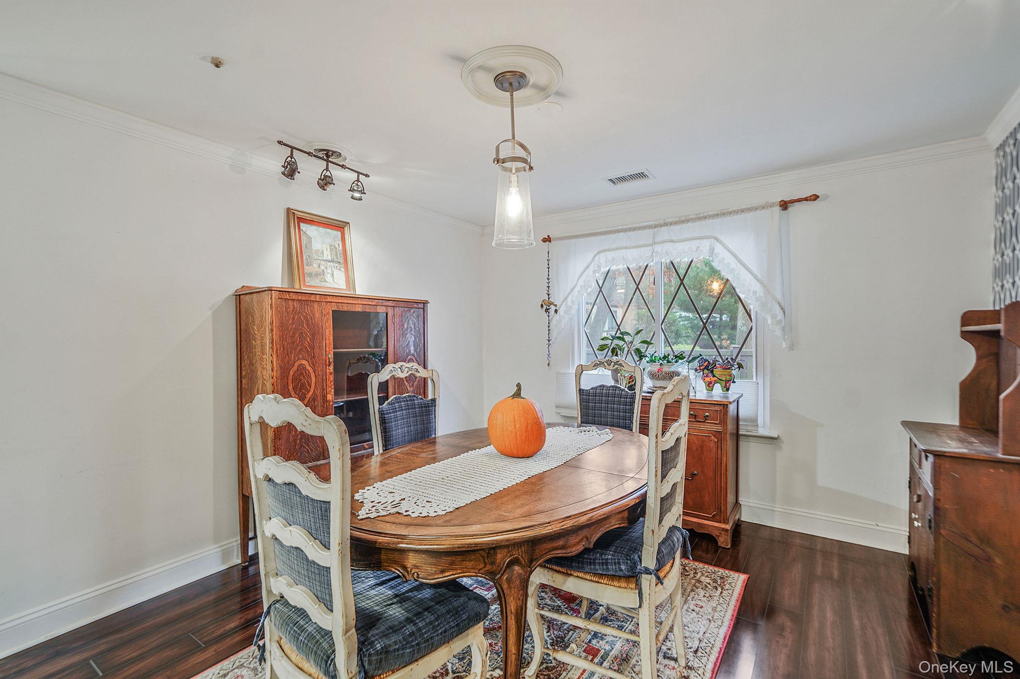 #10 photo, 320 Woodland Court, Coram , NY 11727