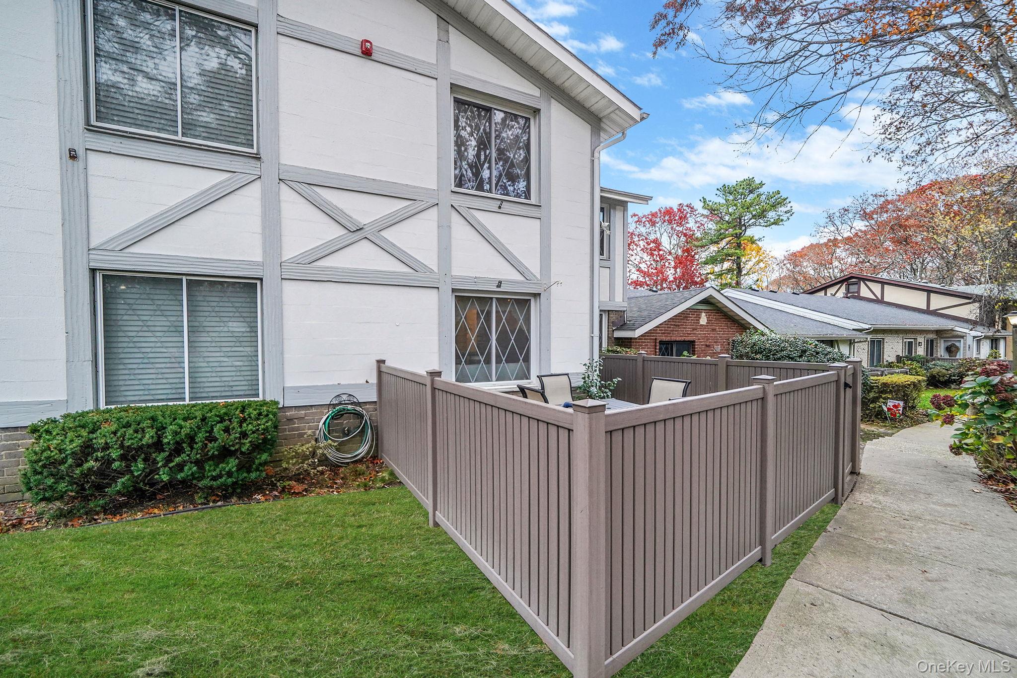 #2 photo, 320 Woodland Court, Coram , NY 11727