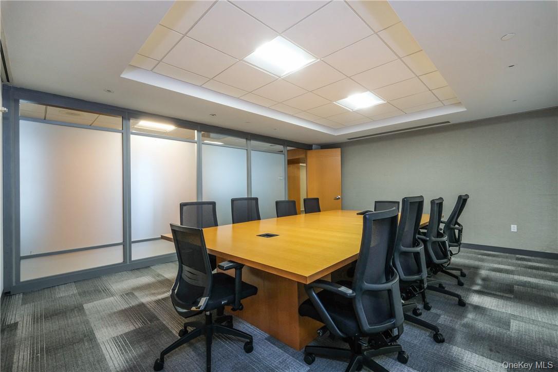 #18 photo, 1270 Avenue of Americas, New York (Manhattan) , NY 10020