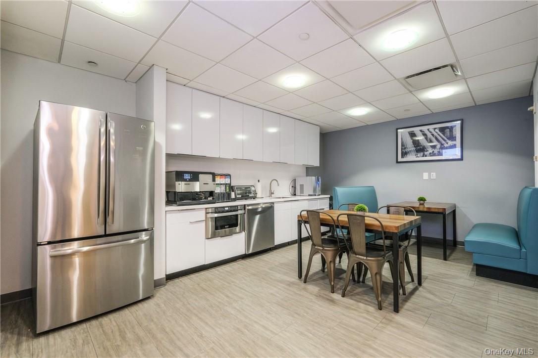 #19 photo, 1270 Avenue of Americas, New York (Manhattan) , NY 10020