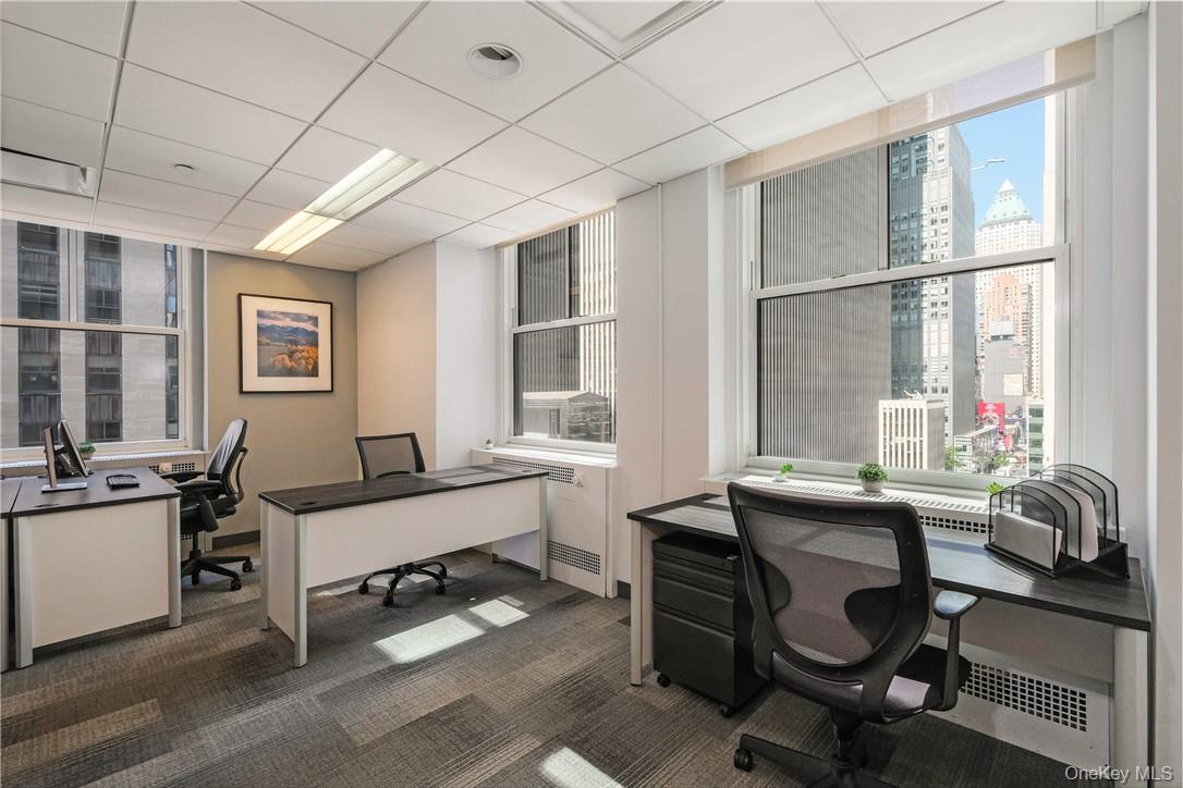 #2 photo, 1270 Avenue of Americas, New York (Manhattan) , NY 10020