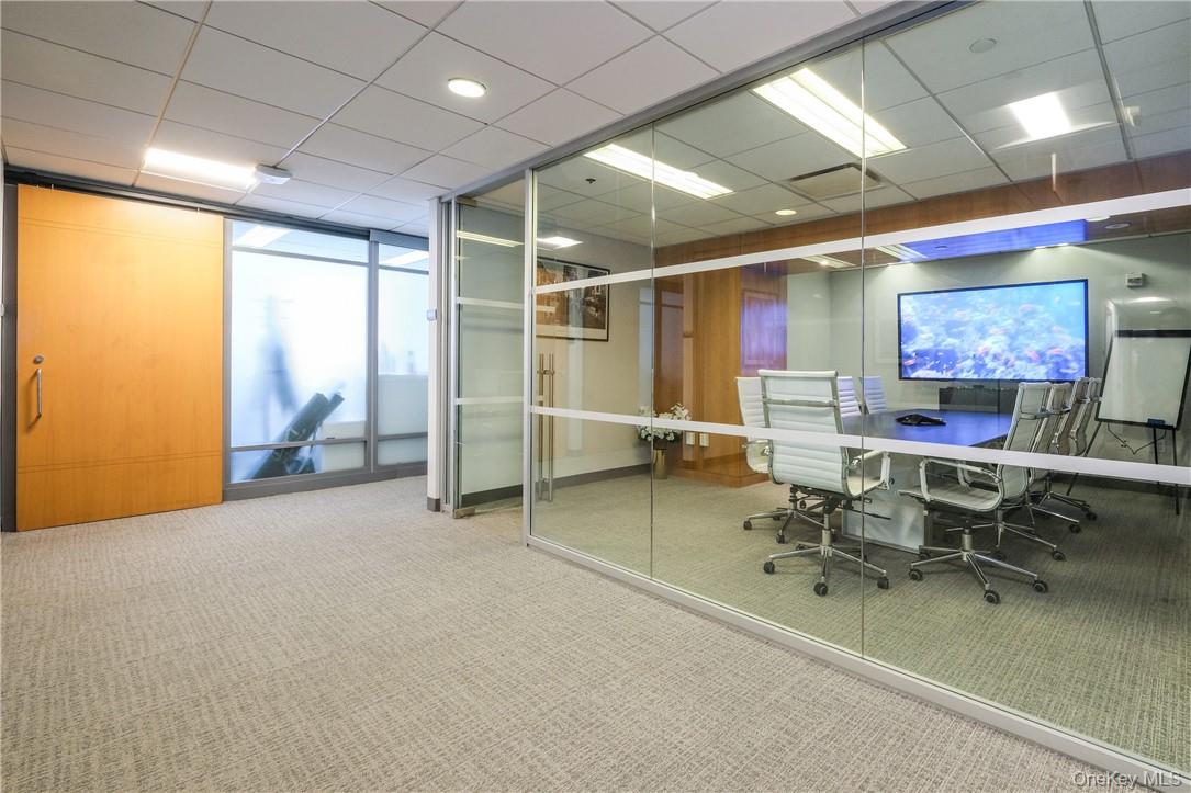 #8 photo, 1270 Avenue of Americas, New York (Manhattan) , NY 10020