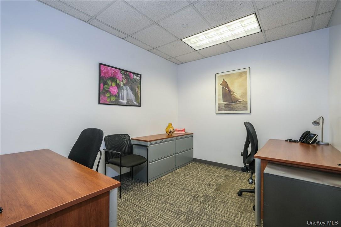 #16 photo, 1350 Avenue of Americas, New York (Manhattan) , NY 10019