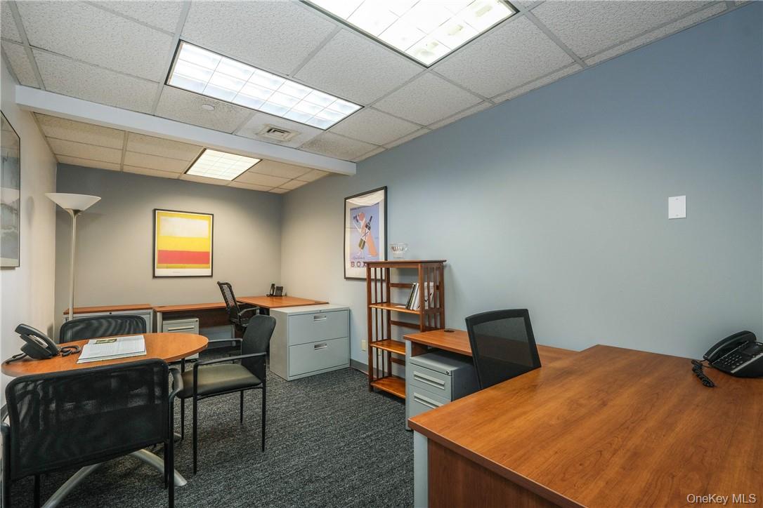 #17 photo, 1350 Avenue of Americas, New York (Manhattan) , NY 10019