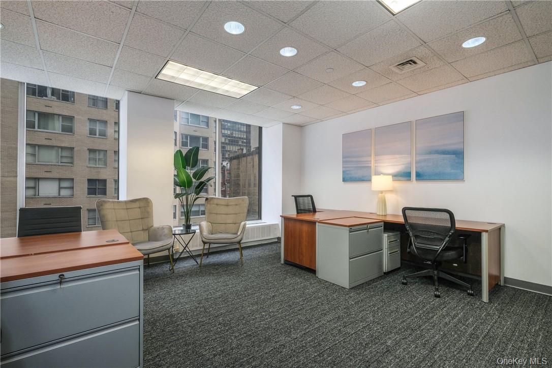 #4 photo, 1350 Avenue of Americas, New York (Manhattan) , NY 10019