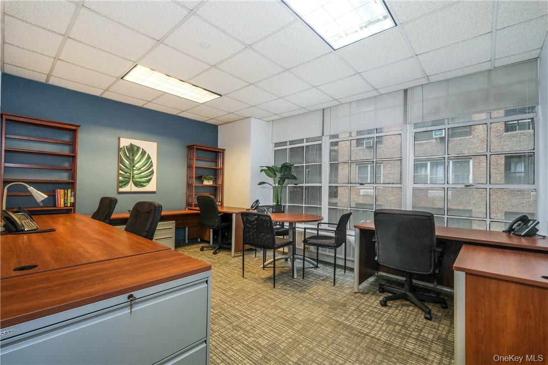 #6 photo, 1350 Avenue of Americas, New York (Manhattan) , NY 10019